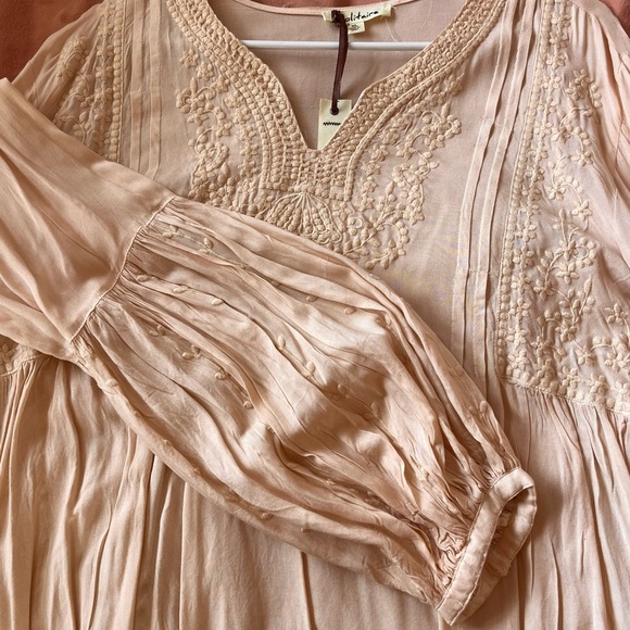 NWT - SOLITAIRE brand embroidered pink tunic - XL - Picture 3 of 8